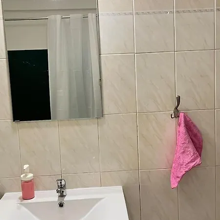 Cozy 2 Bedroom With Patio In Apartmán *