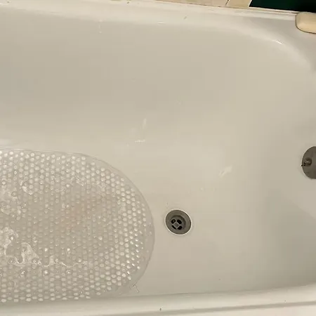 Cozy 2 Bedroom With Patio In *
