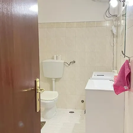 Cozy 2 Bedroom With Patio In Apartmán Olhão