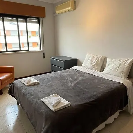 Cozy 2 Bedroom With Patio In Apartmán
