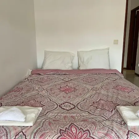 Cozy 2 Bedroom With Patio In Apartmán *